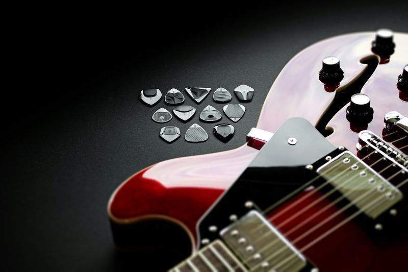 بيع الجيتارات الكهربائية